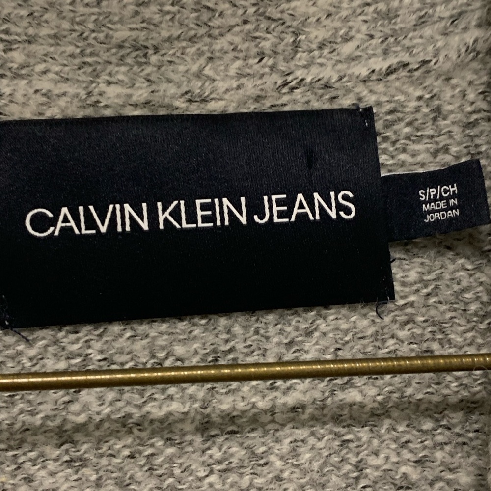 Calvin Klein oversized grey cardigan - Picture 2 of 2